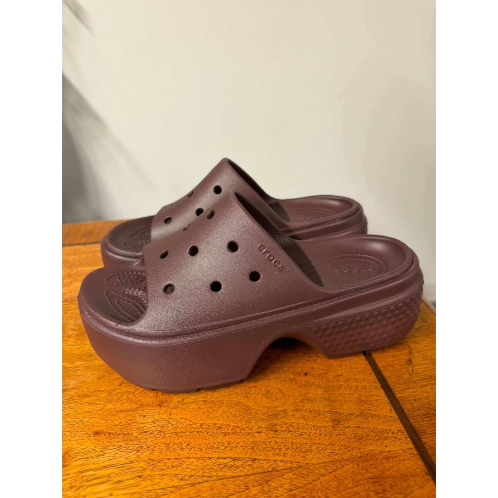 Crocs Womens 8 Burgundy Classic Crush Slide Platform Sandal Mahogany 208731-6S0